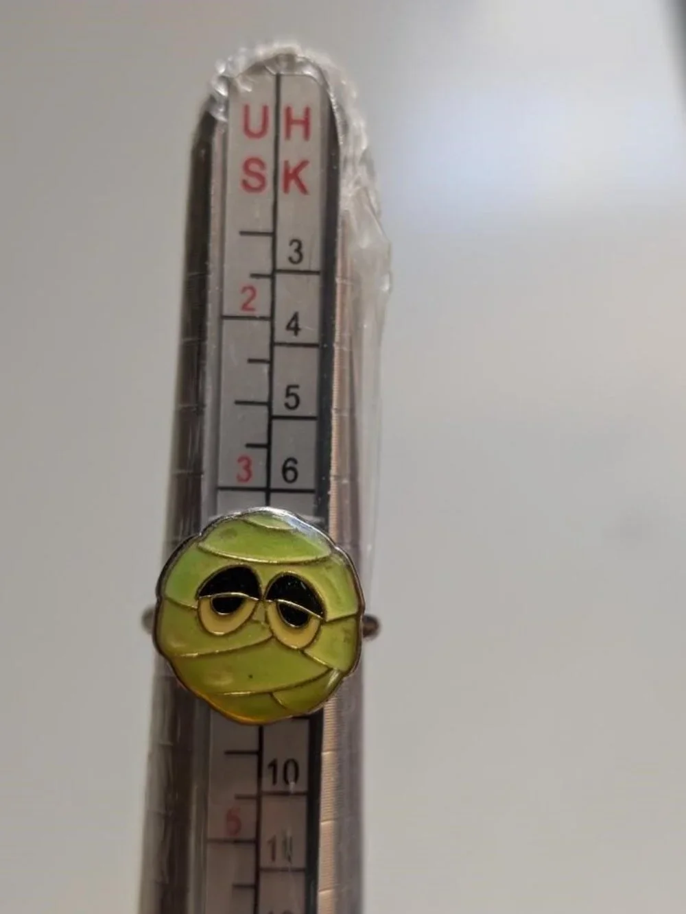 Rare & Cute Vintage Halloween Green Enameled Sleepy Mummy Ring